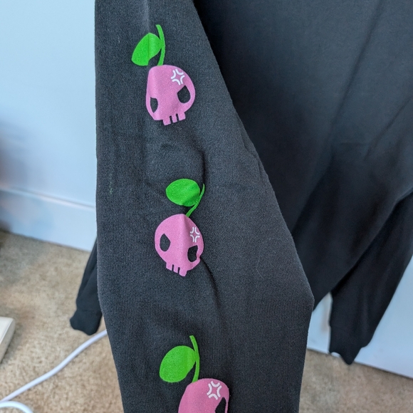 Sanrio Kuromi Character Graphic Crewneck Sweatshirt Sz L Cotton Blend - Picture 6 of 12